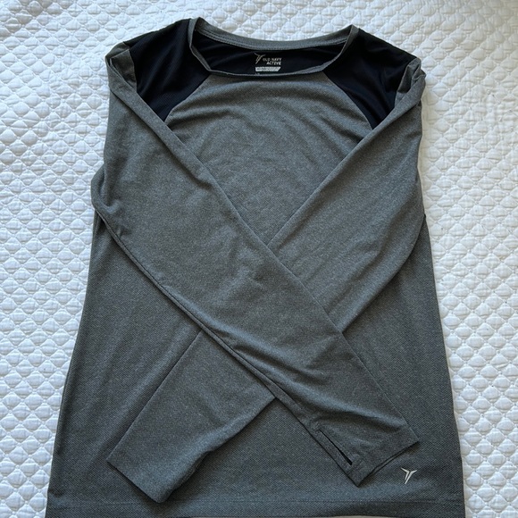 Old Navy Tops - Activewear gray and black shirt